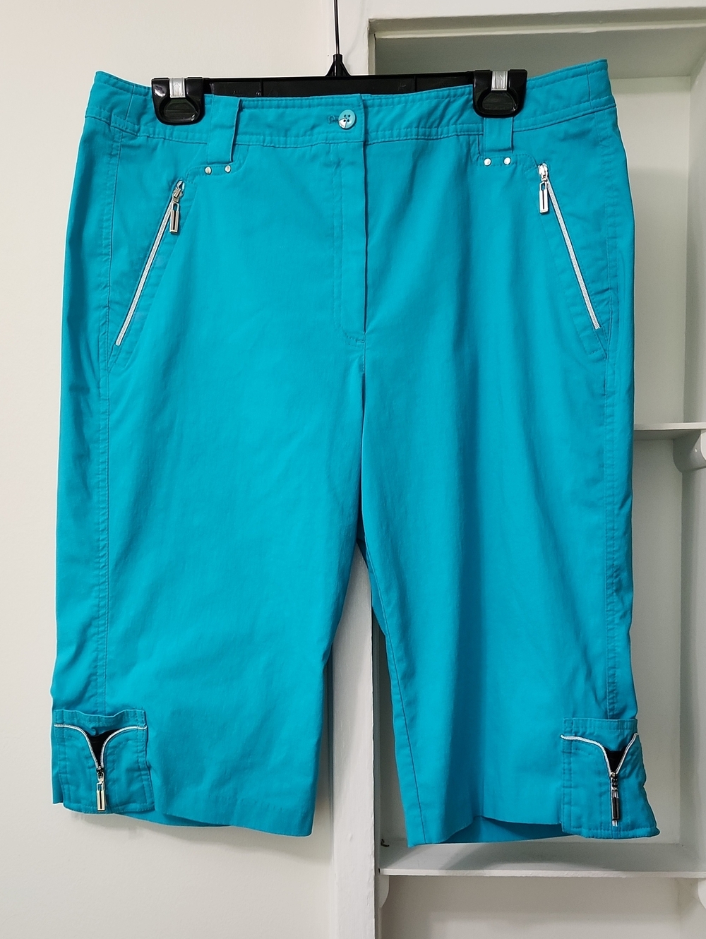 Jamie Sadock Turquoise Aqua Golf Bermuda Shorts Women's Size 14 Zip Pockets